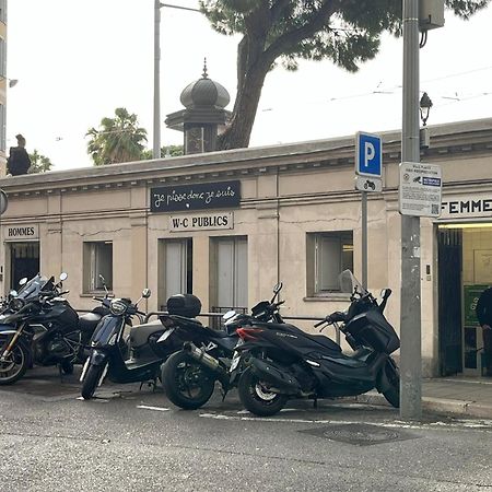 Studette En Plein Coeur Du Vieux Nice Buitenkant foto