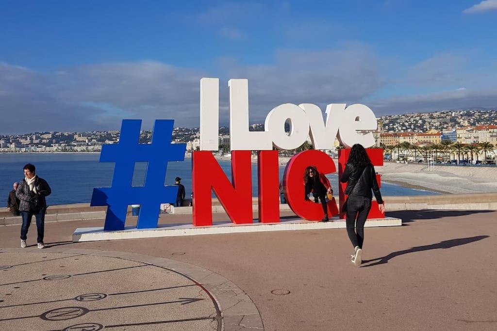 Studette En Plein Coeur Du Vieux Nice Buitenkant foto