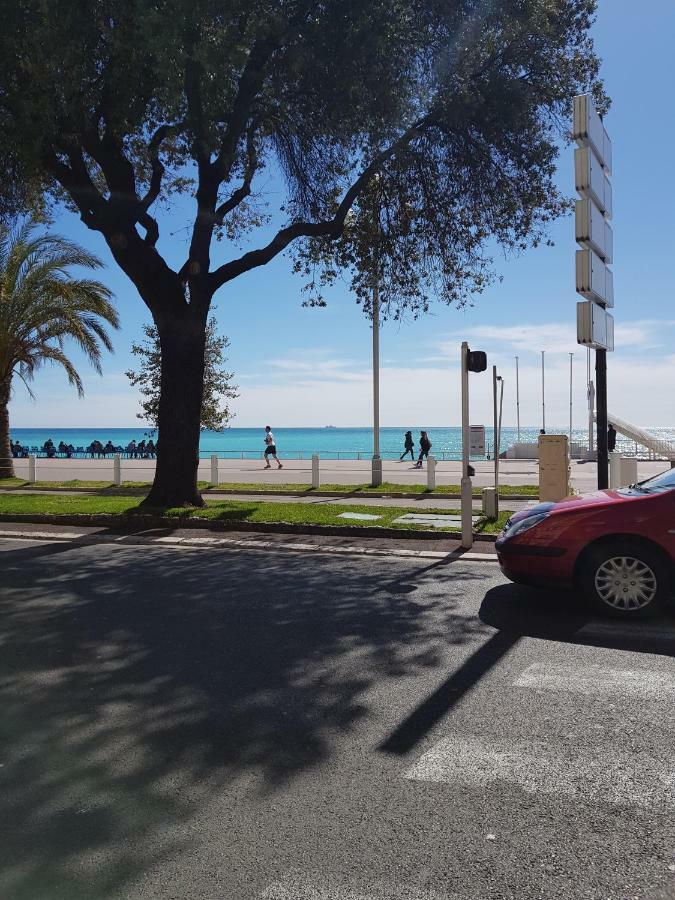 Studette En Plein Coeur Du Vieux Nice Buitenkant foto